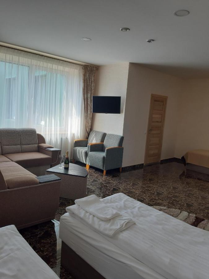 Hôtel Arka à Mažeikiai Extérieur photo